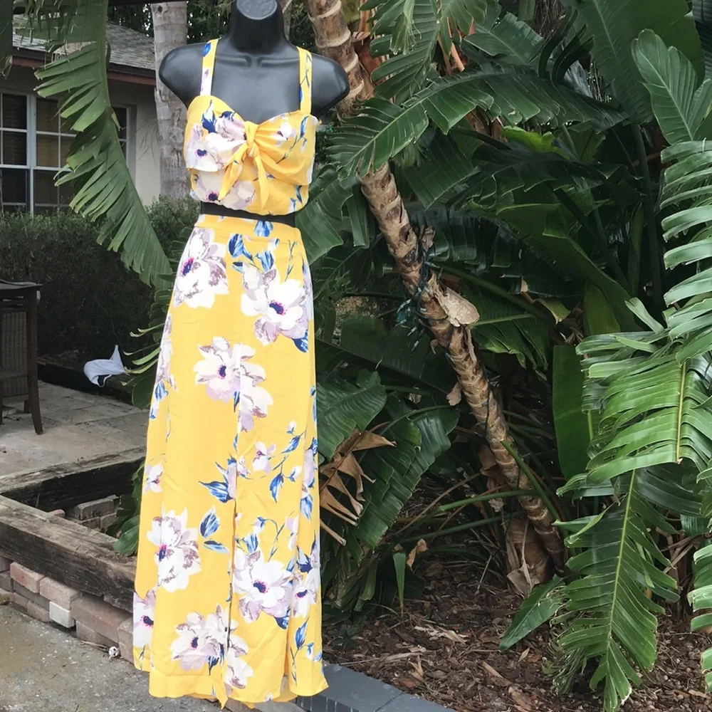 City triangle two piece maxi skirt set with slit